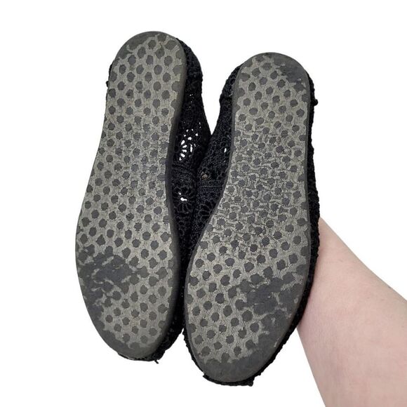TOMS Classic Black Sneakers Shoes Size: 6.5W US - Picture 8 of 8
